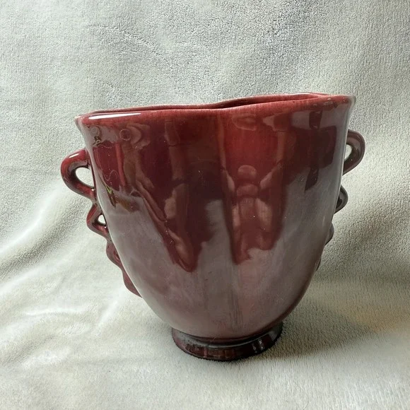 Vintage Burgandy Red Pottery‎ Vase Heart Shaped  USA 230 - Picture 2 of 7